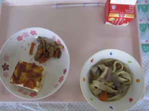 給食