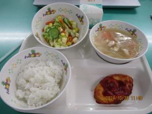 給食の画像