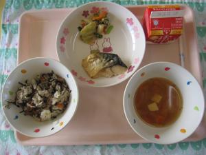 給食