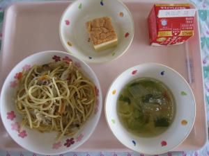 給食