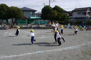 さ３