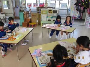年中組の給食の様子