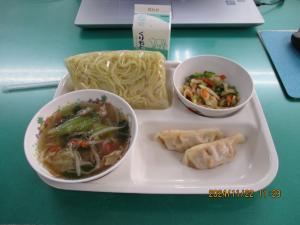 給食の画像
