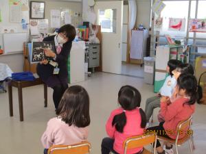 年中読み聞かせ