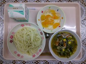 給食