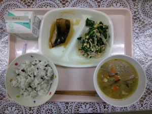 給食