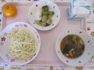 給食