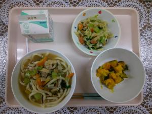 給食