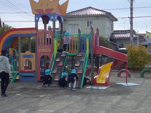 み