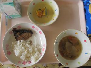 給食