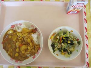 給食
