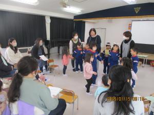 年中さんがお迎えに①