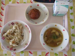 給食