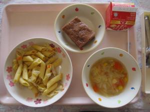 給食