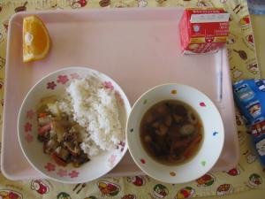 給食