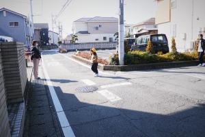 ２