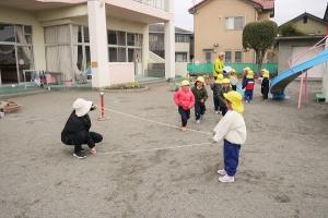 ５