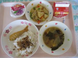 給食