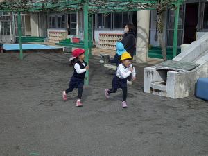 こ
