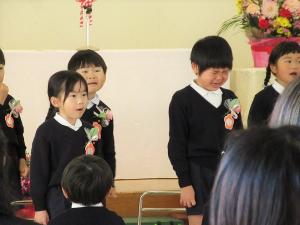 ４