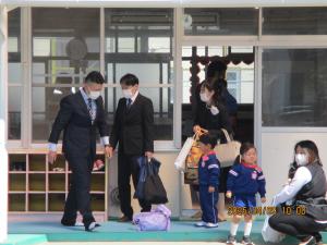入園式後の様子①