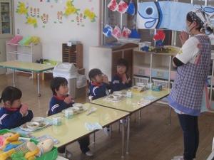 すみれさん給食２