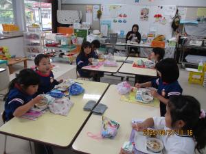 年長給食