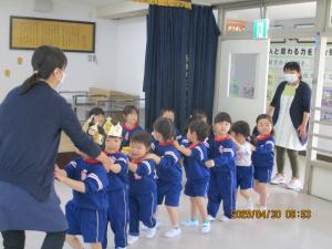 誕生会入場