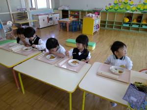 自分で食べるよ