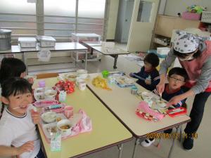 年中の給食の様子