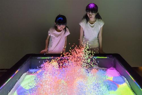 的場やすし・山野真吾・徳井太郎 「SplashDisplay」