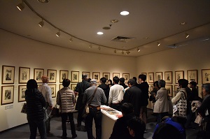 第2展示室でのトークの様子2