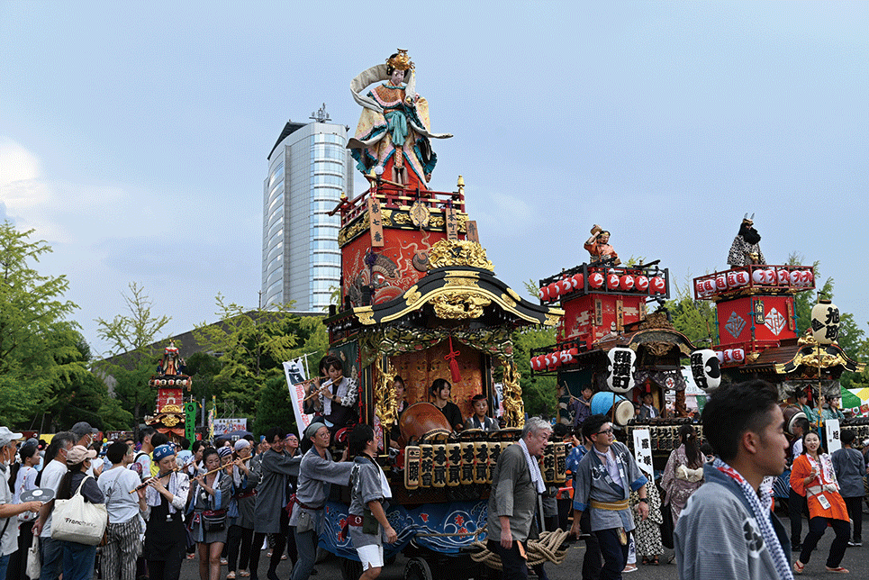 高崎山車まつりの写真（昨年の様子）