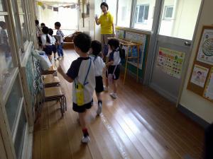 遊戯室へ