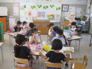 年中・年長の給食