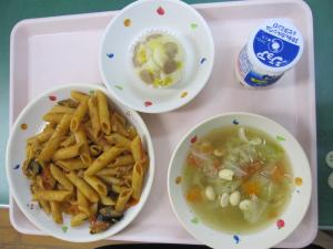 給食