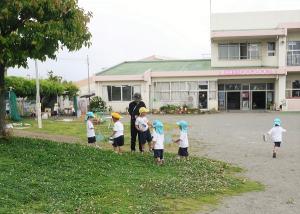６