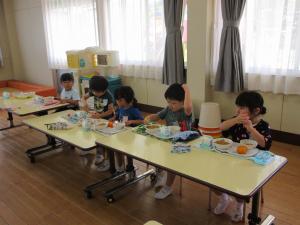 給食3