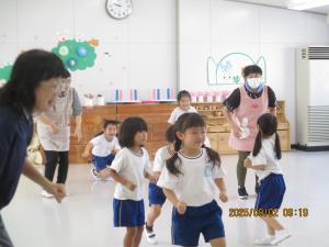 走る