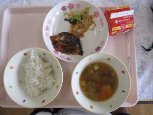 給食