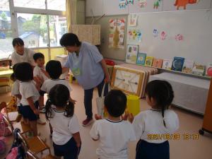 年少読み聞かせ(2)