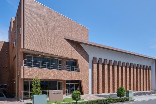 高崎市労使会館(南外観)