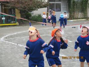 煎餅食い競争①