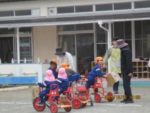 おばあさんが渡る②