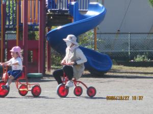 三輪車で追いかける