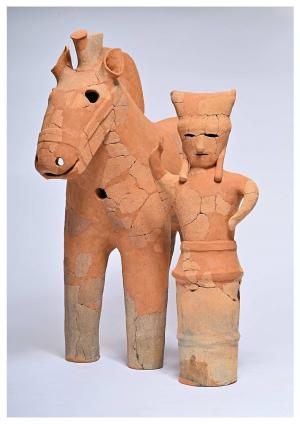 馬形埴輪と馬を曳く人(太子塚古墳、高崎市箕郷町)の画像