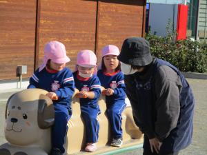 三人の乗り物③