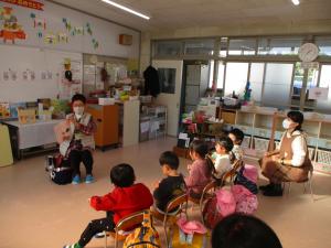 年少読み聞かせ②