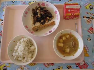 給食