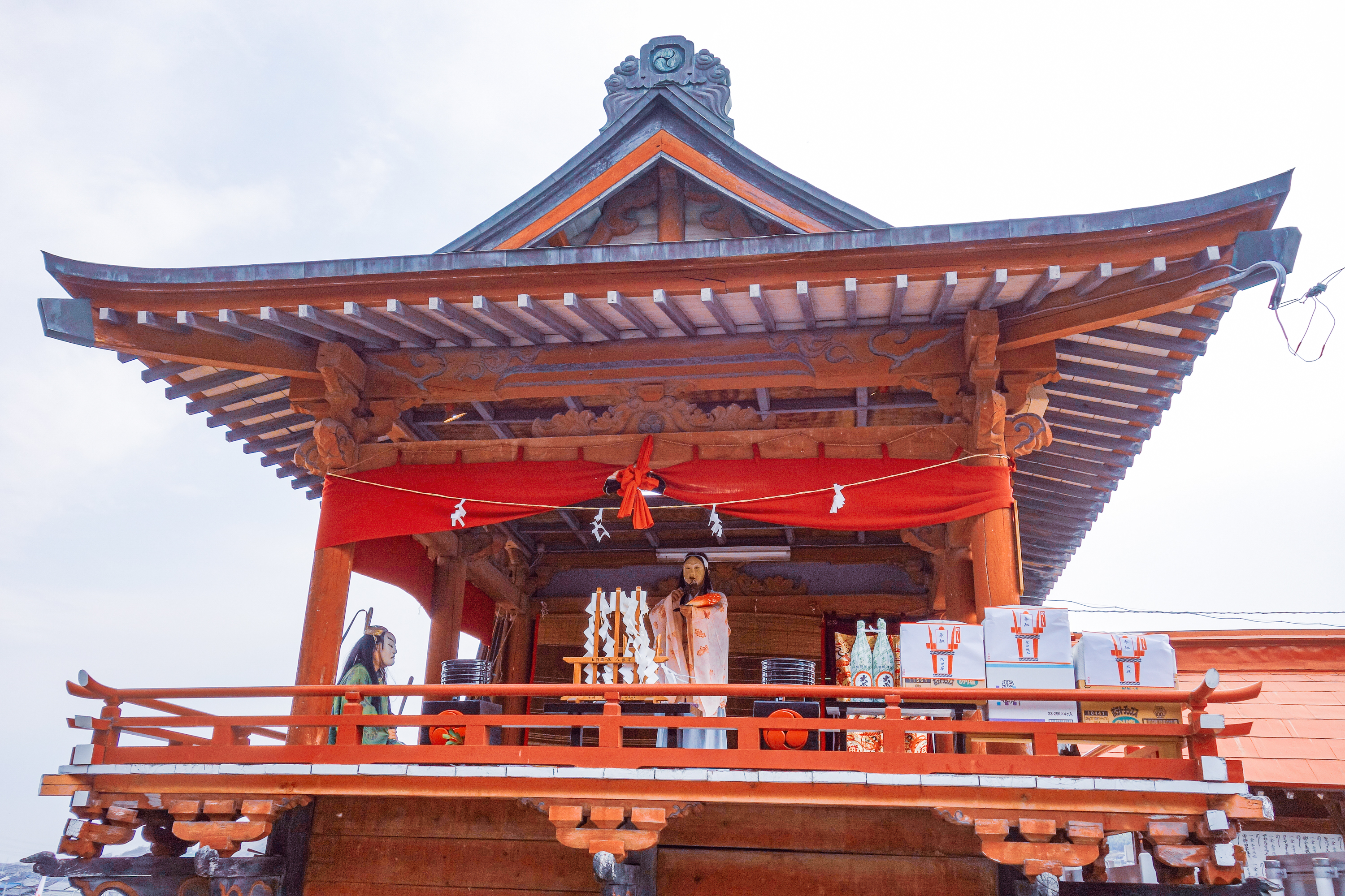 神楽殿での太太神楽写真